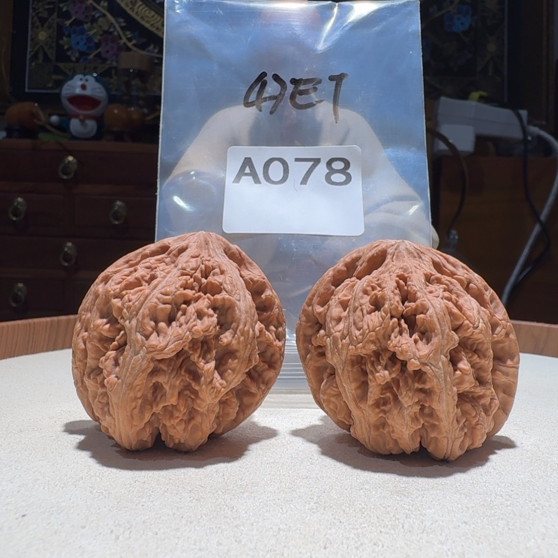 文玩核桃吊坠粗筋