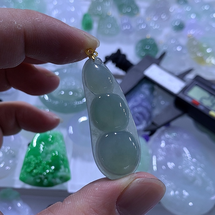 翡翠18K金镶嵌颈饰天然翡翠A货吊坠