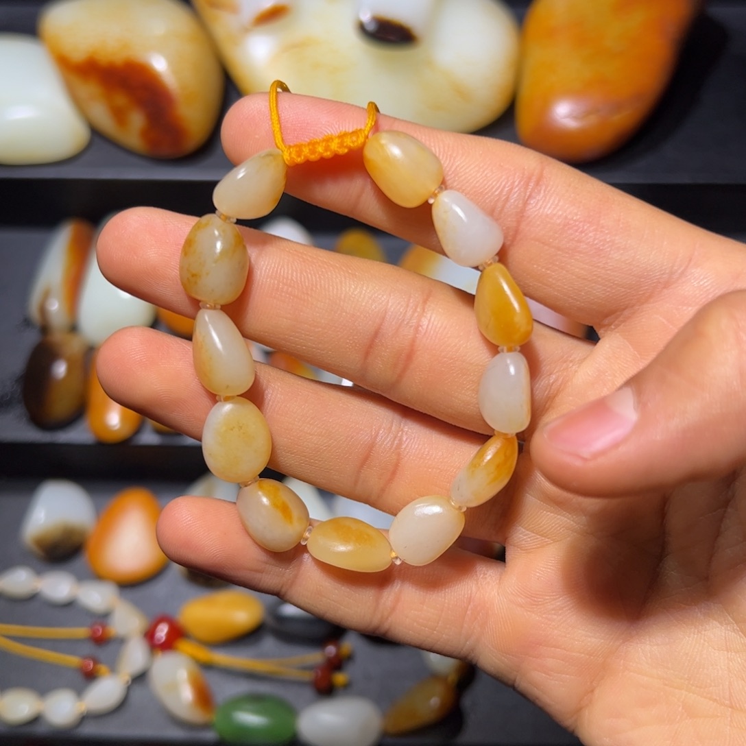 和田玉未镶嵌珠宝奇石22.4克