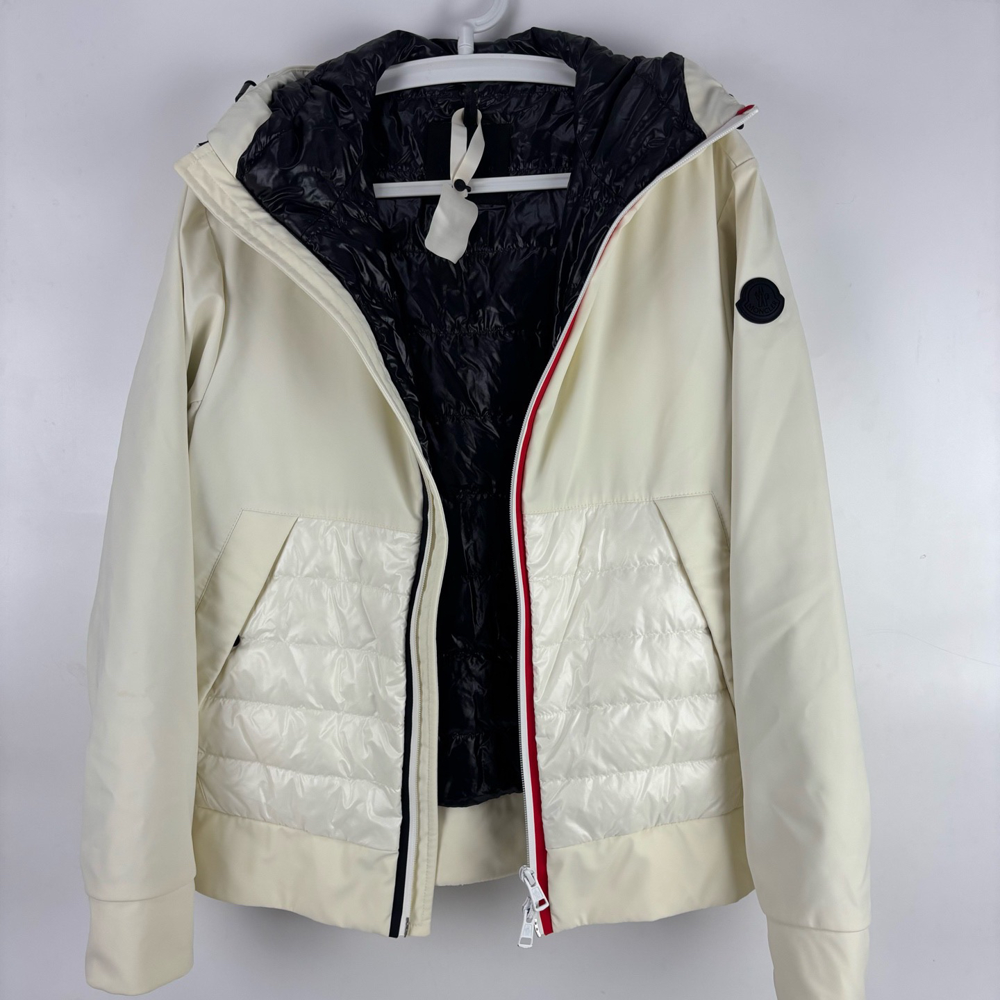 99新 MONCLER 蒙口三色拉链羽绒服/1码/SZ0075
