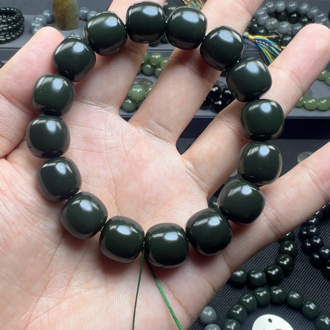 东***C和田玉未镶嵌手链