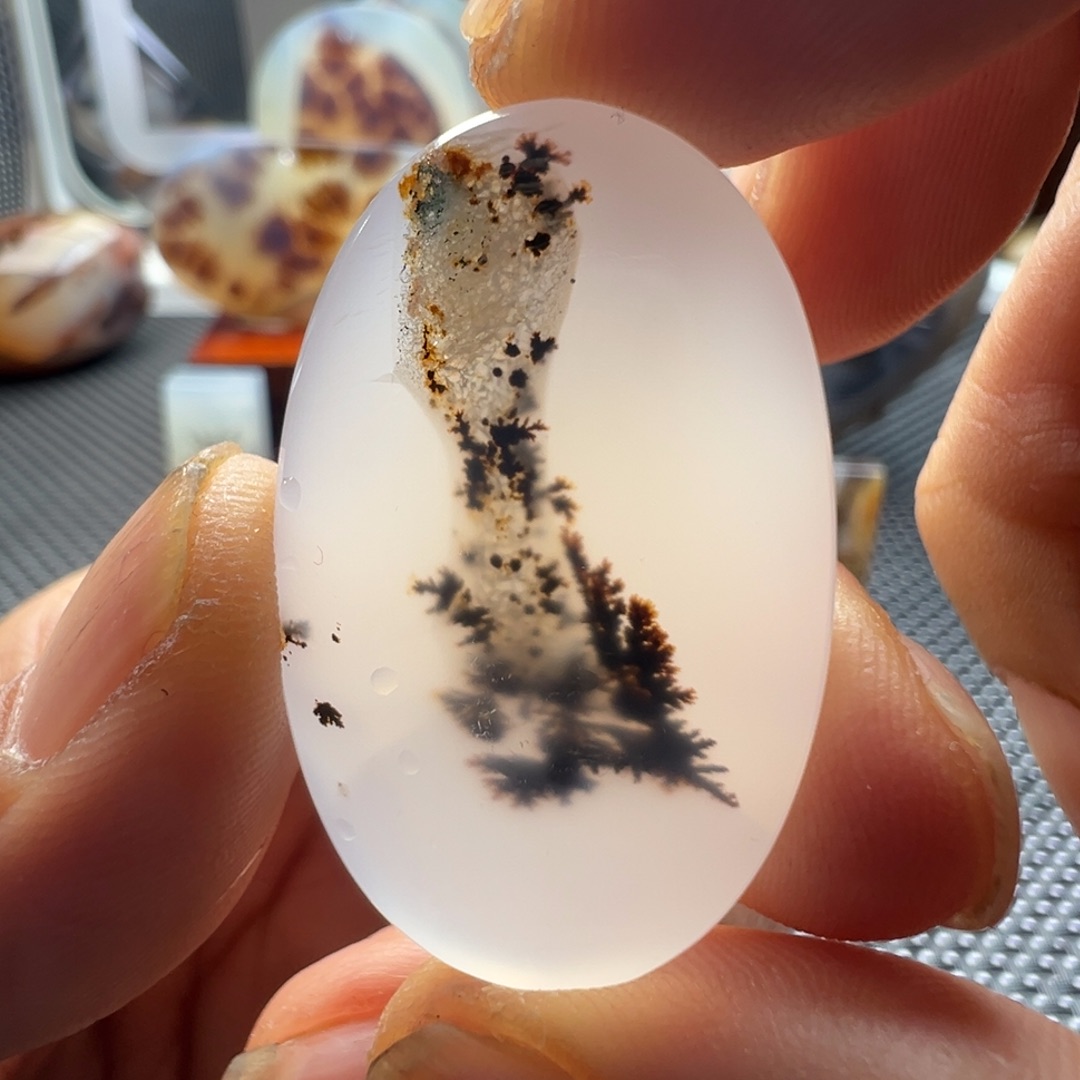 未镶嵌玛瑙/玉髓珠宝奇石