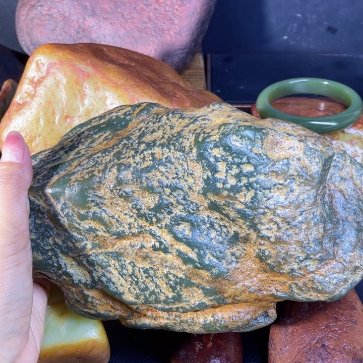 刘***生和田玉未镶嵌手链