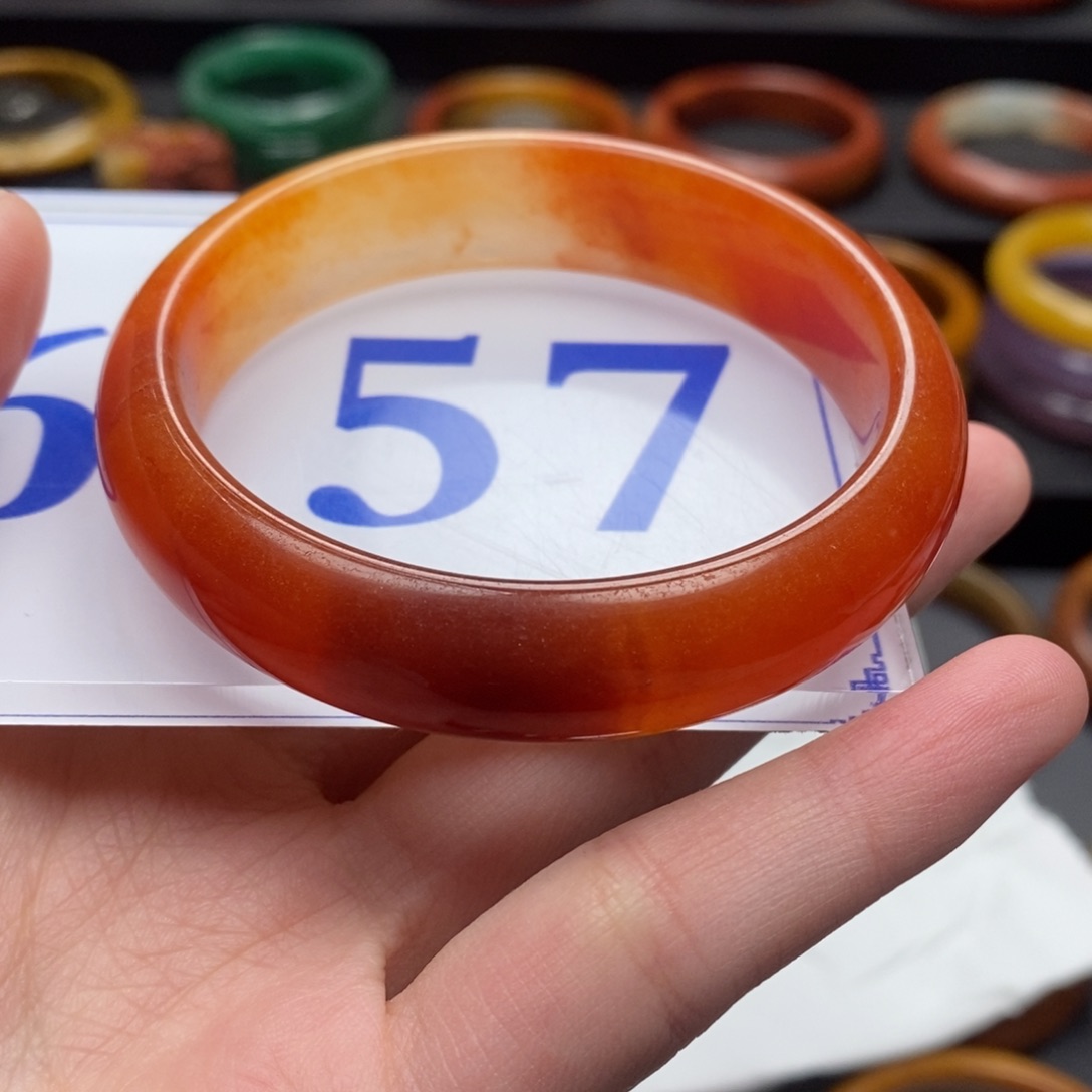 石英质玉（黄龙玉）手镯未镶嵌