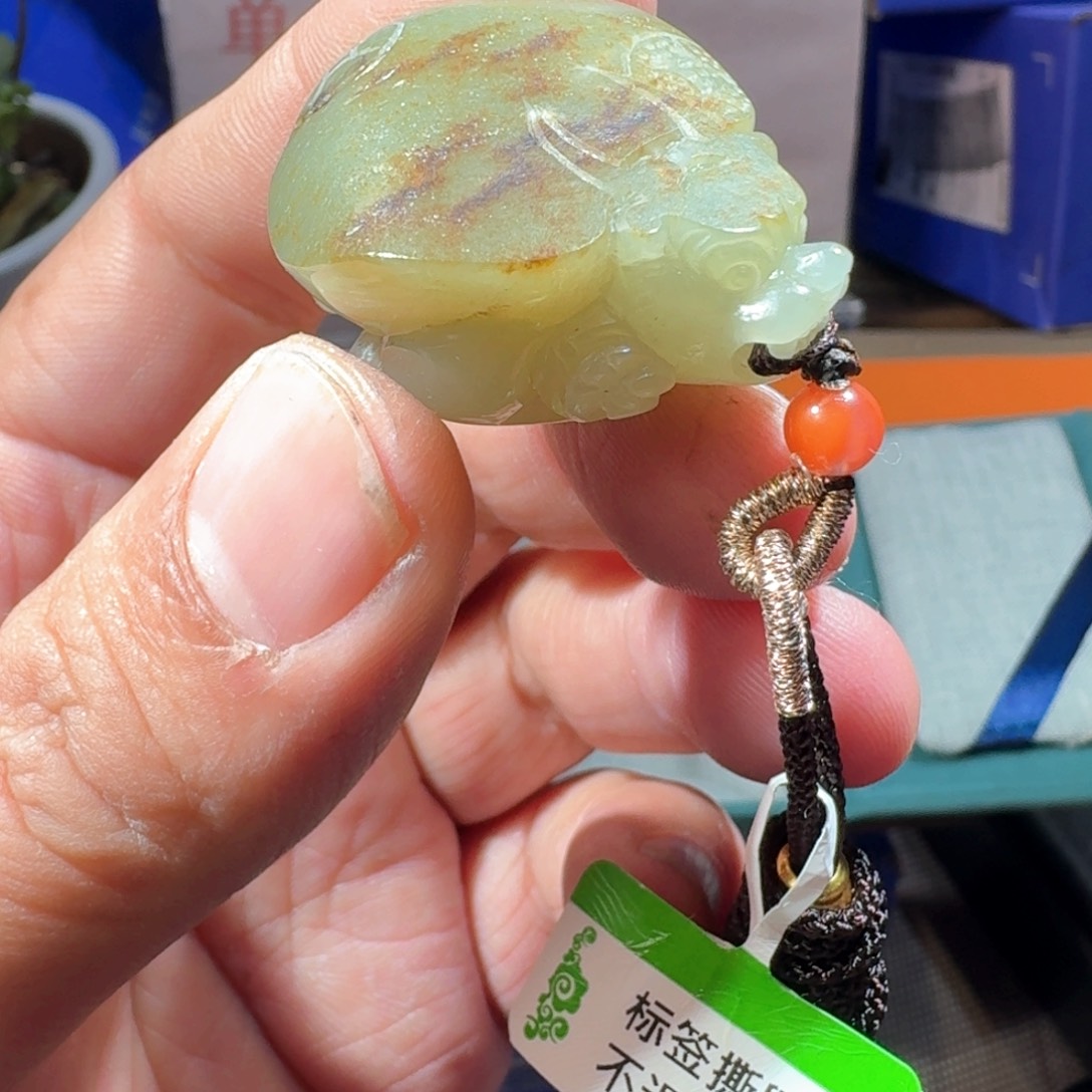 和田玉（糖玉）钛钢车挂