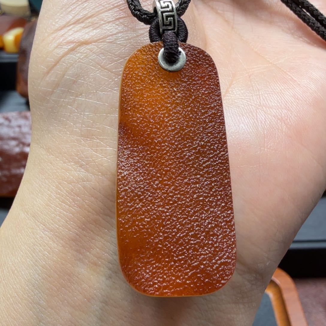 琥珀吊坠(赠链)未镶嵌