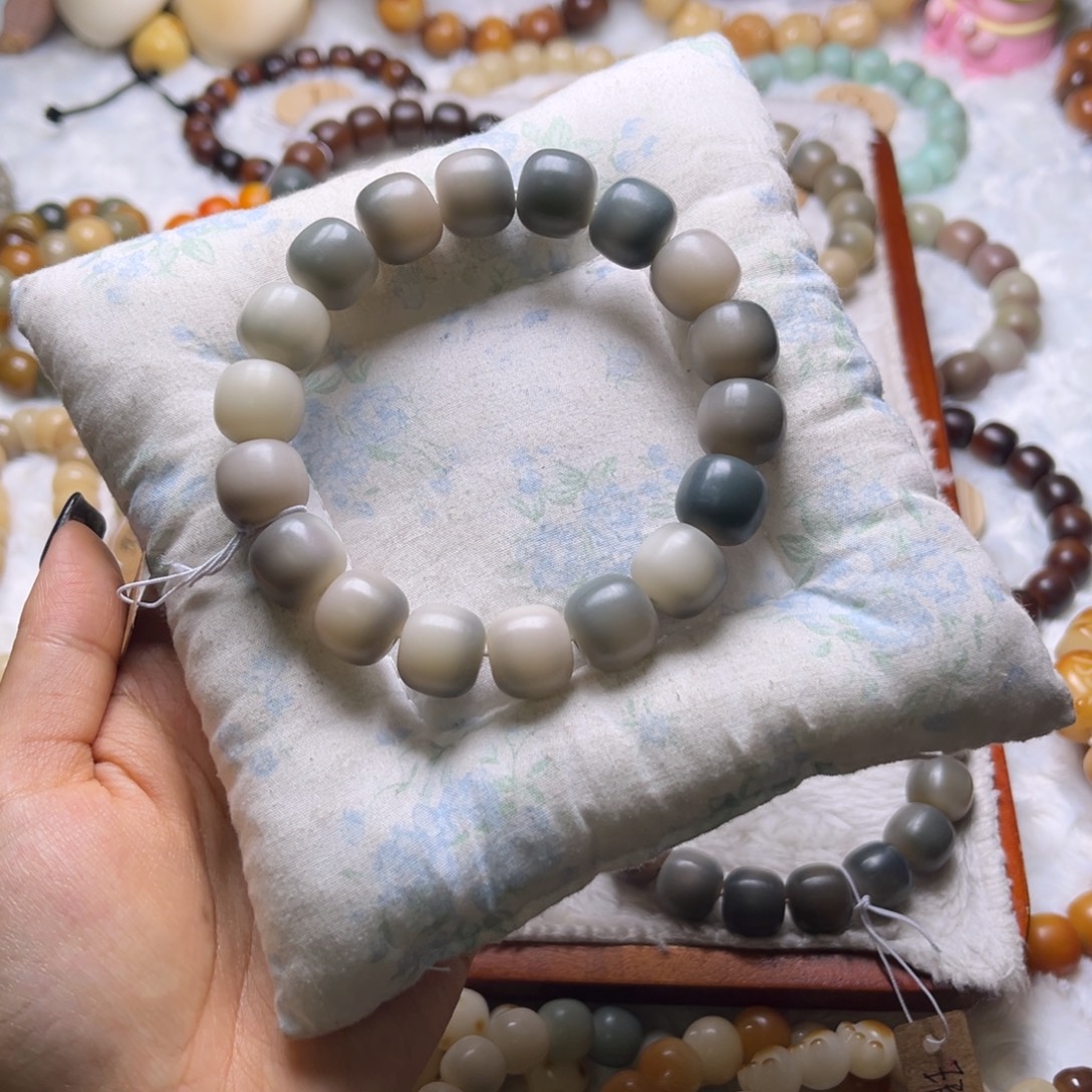 菩提根/象牙果手串104微瑕山水一程干磨卡14