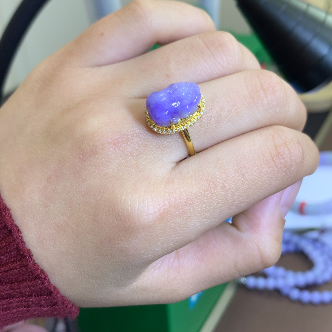 翡翠颈饰18K金镶嵌翡翠