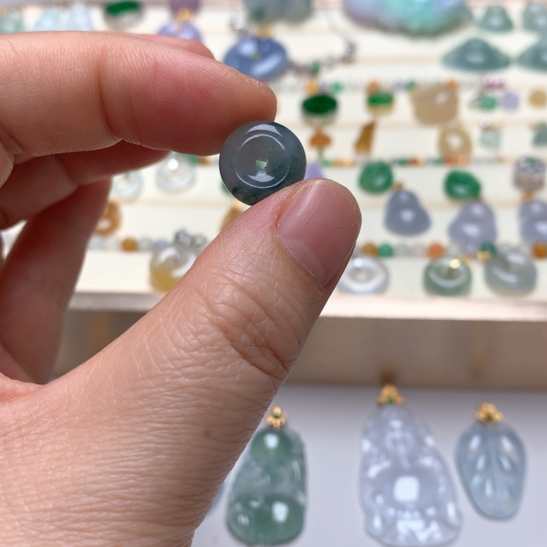 翡翠未镶嵌颈饰翡翠花扣