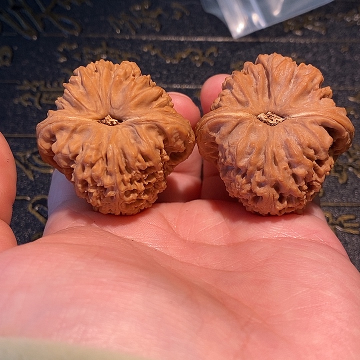 何***求核桃手串/手链40 南疆