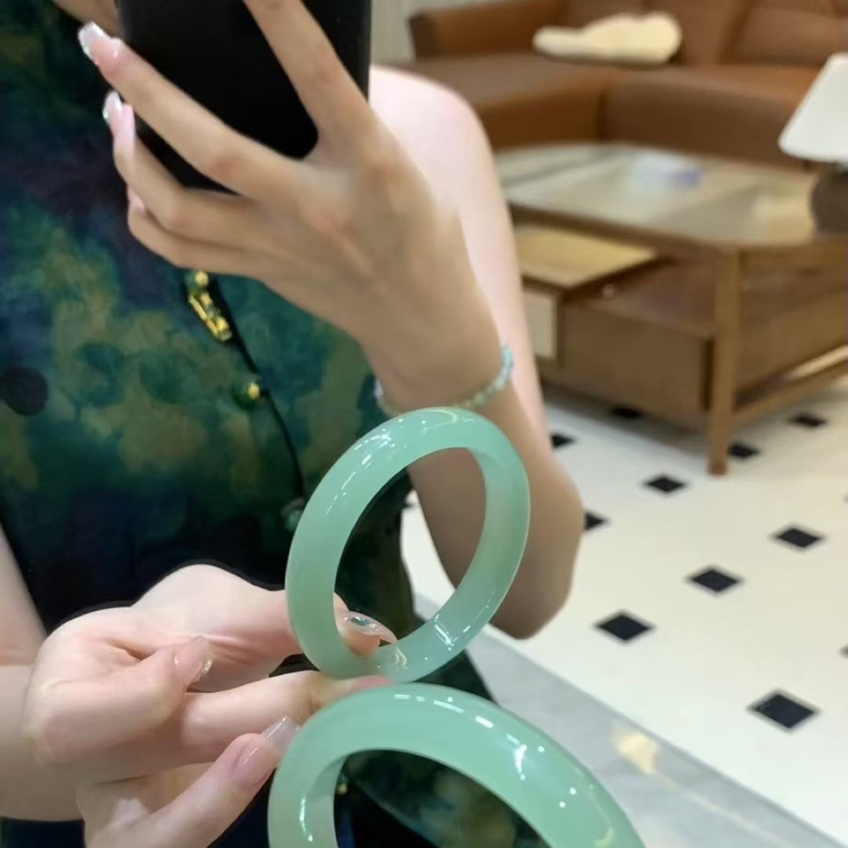 「哪吒专属」正品天然东陵玉手镯支持鉴定（多样性发货）