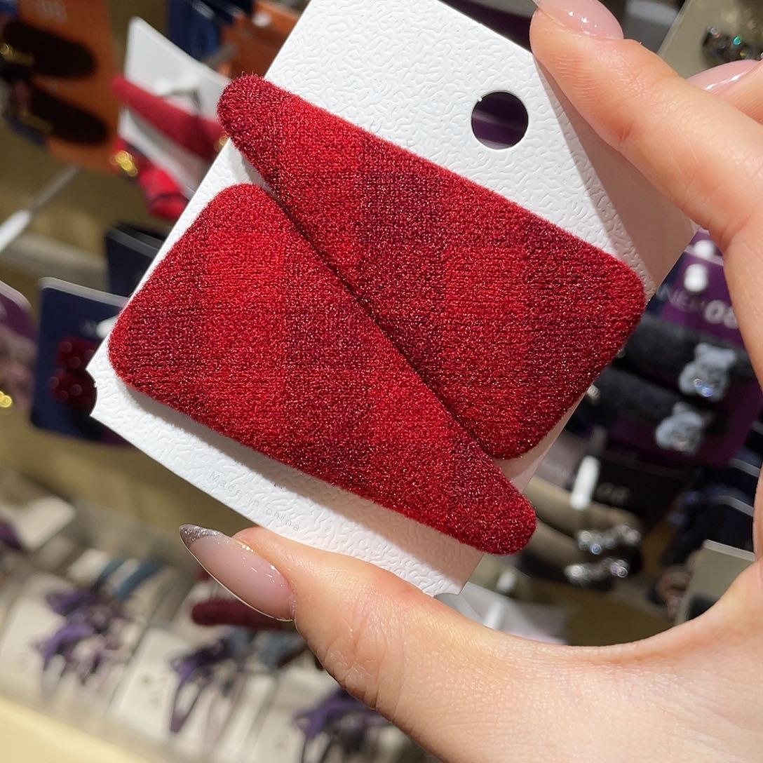 布艺非金属红格大三角