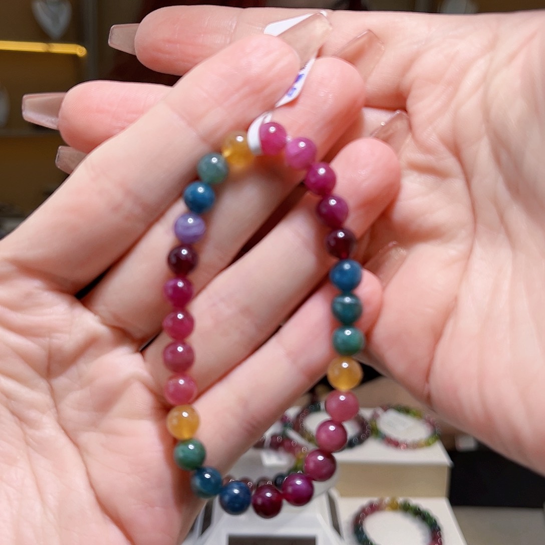 碧玺多样性发一件未镶嵌