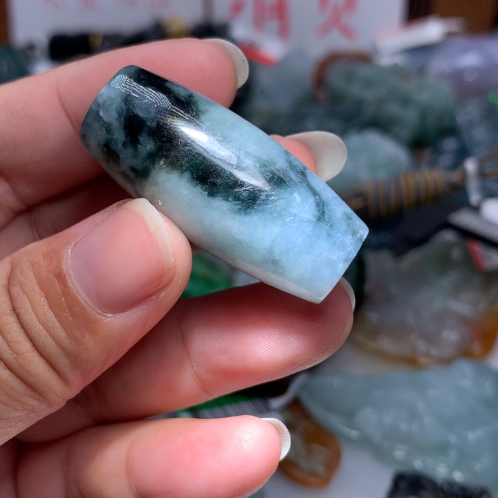 翡翠颈饰未镶嵌保真天然A货翡翠
