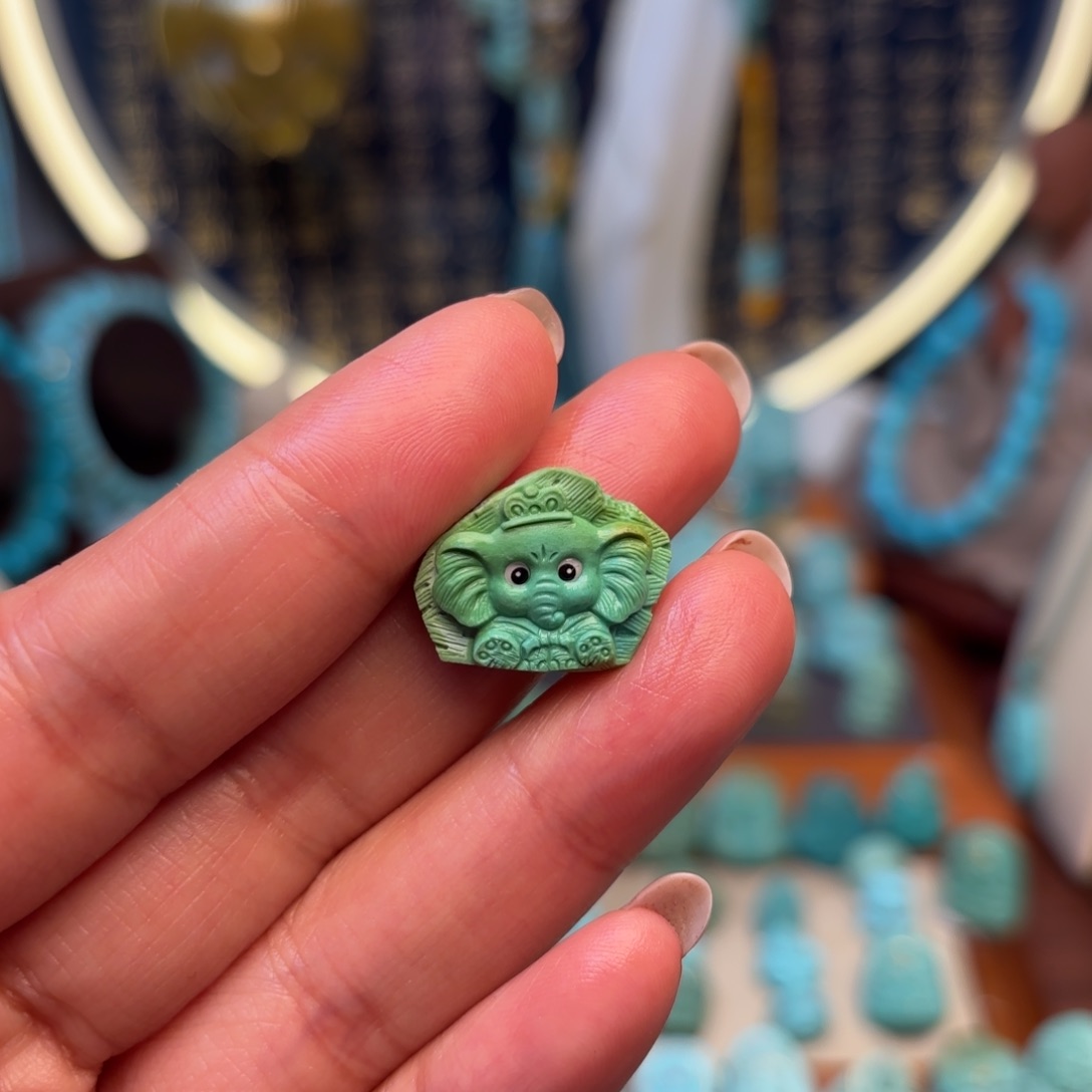 绿松石配饰未镶嵌