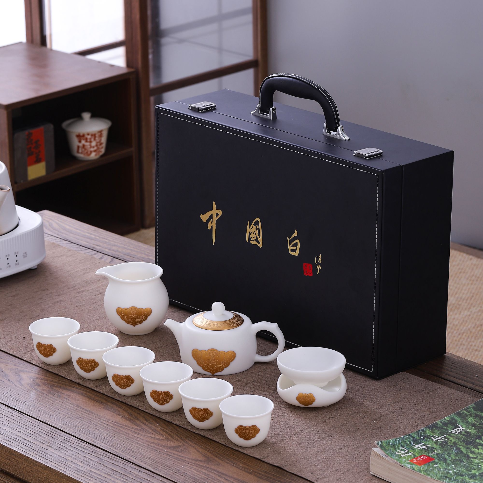 当代 羊脂玉素烧手工描金优游自如井栏壶套装