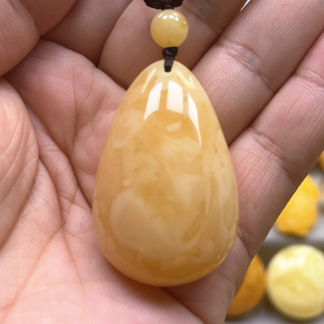 琥珀颈饰未镶嵌吊坠