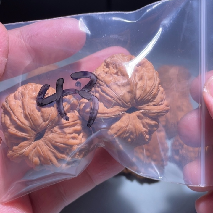 文玩核桃吊坠43呃呃呃