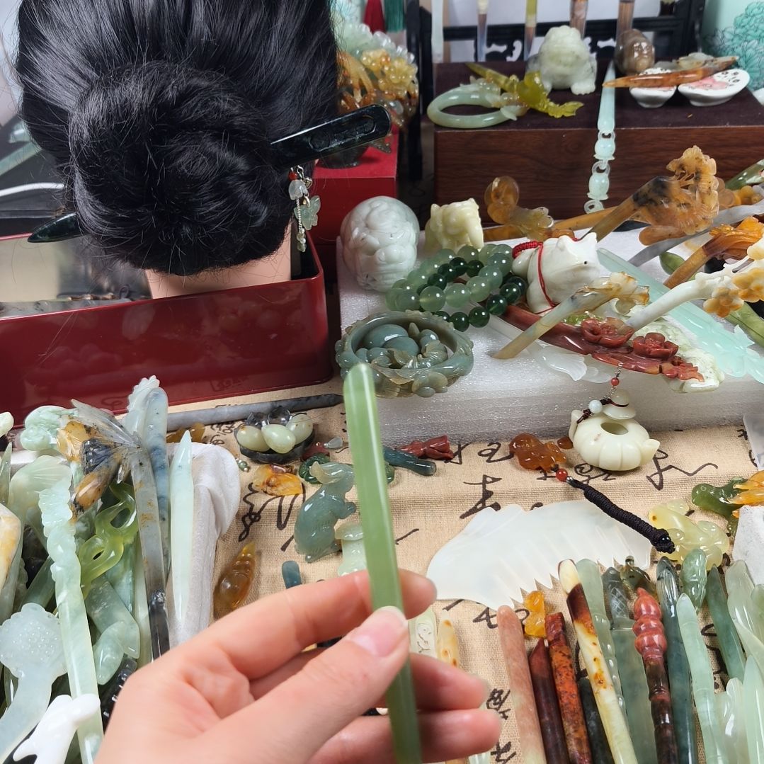 蛇纹石玉发饰合金