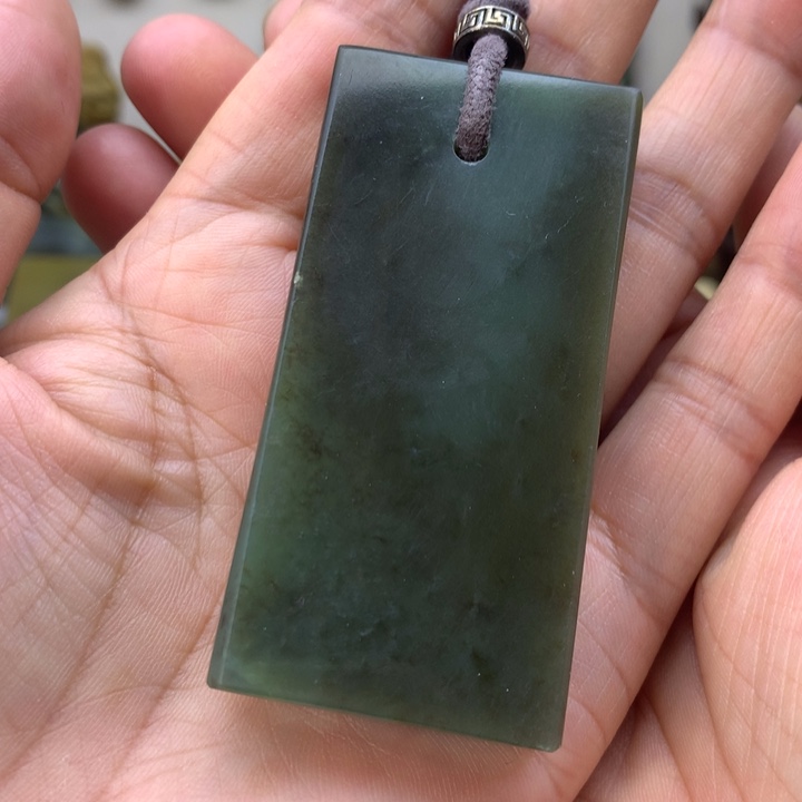 【闪购商品】透闪石质玉吊坠未镶嵌