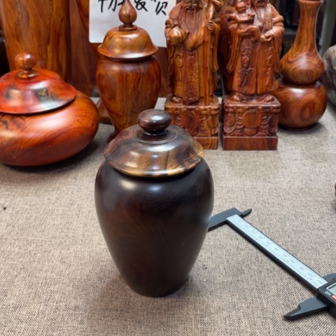 交趾黄檀（大红酸枝）带盖木罐