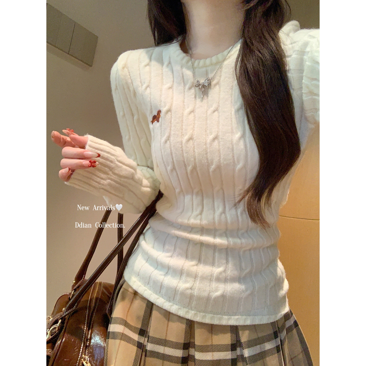 韩系小狗刺绣麻花针织衫女内搭秋冬修身圆领打底毛衣短款上衣秋冬