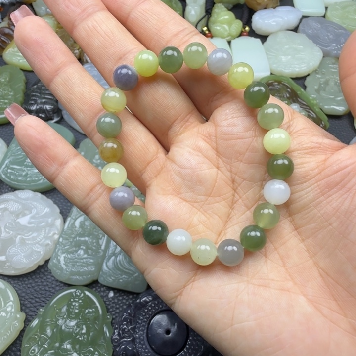 青***鹿和田玉未镶嵌颈饰