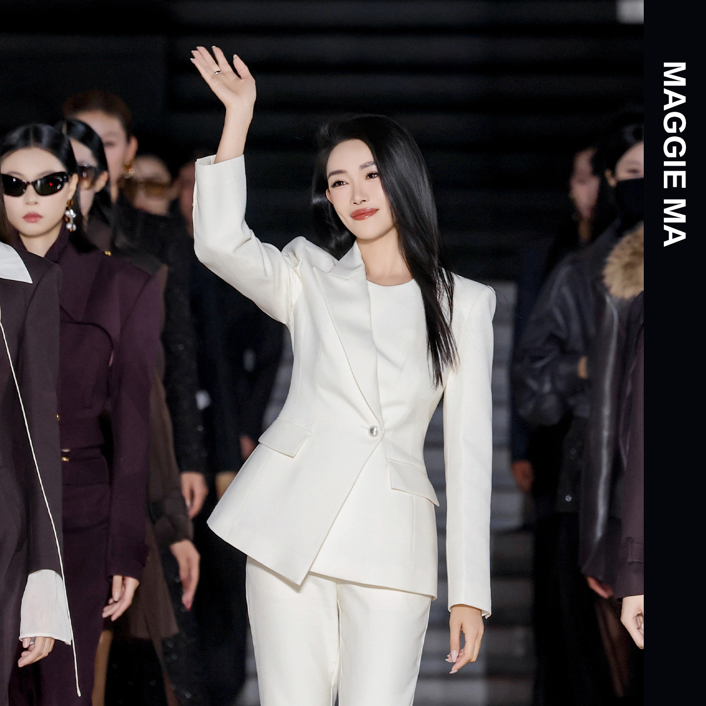 MAGGIE MA马婧设计师圆领西装珍珠白高级感微喇裤套装857C/858P