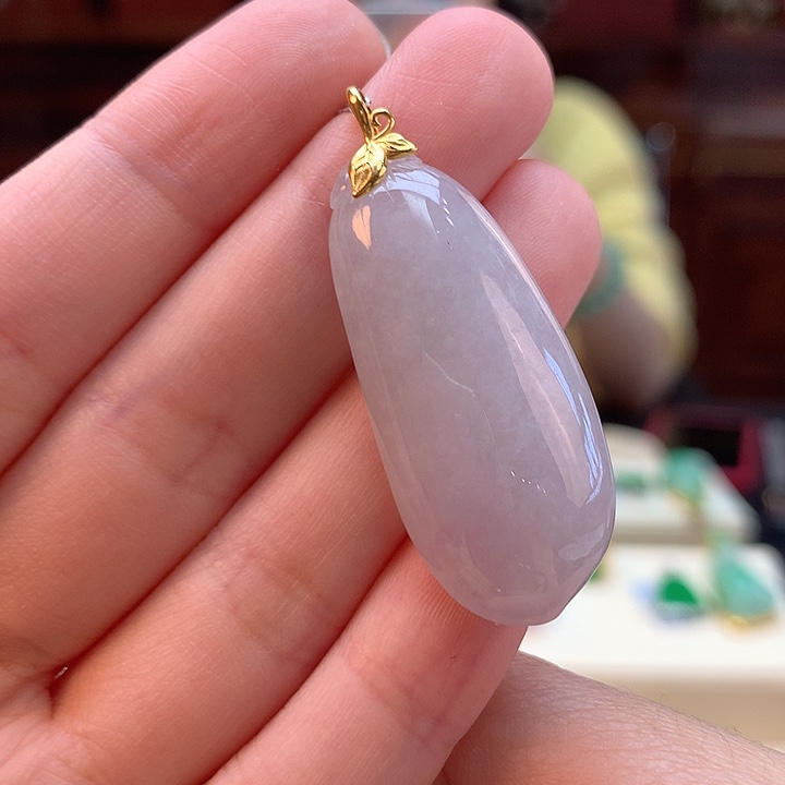 翡翠颈饰18K金镶嵌天然翡翠a 货敏