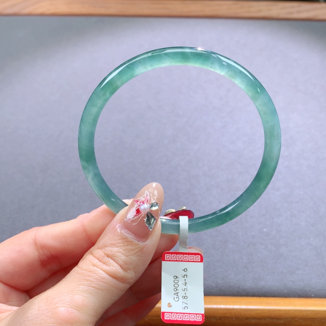 翡翠手镯未镶嵌天然翡翠手镯叮当镯