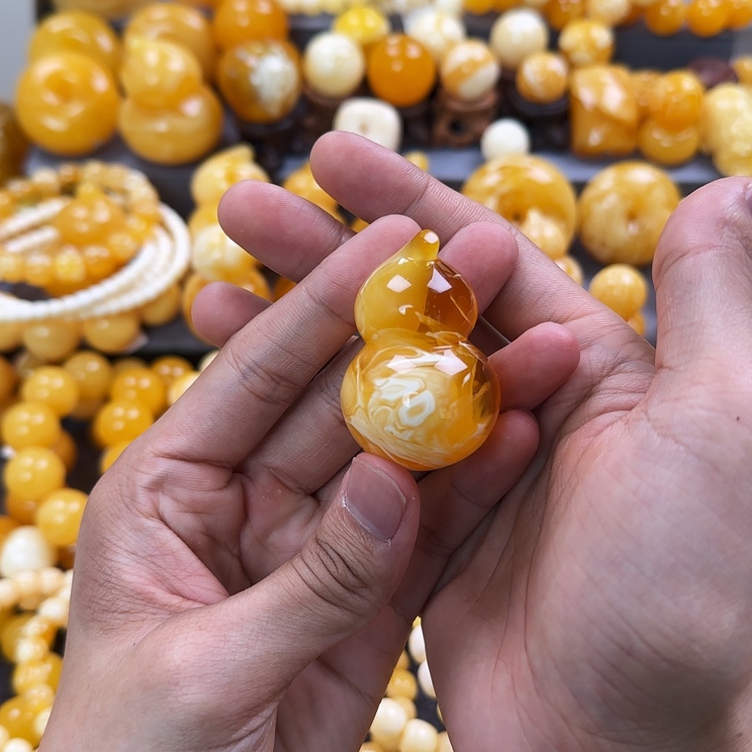 琥珀未镶嵌珠宝奇石