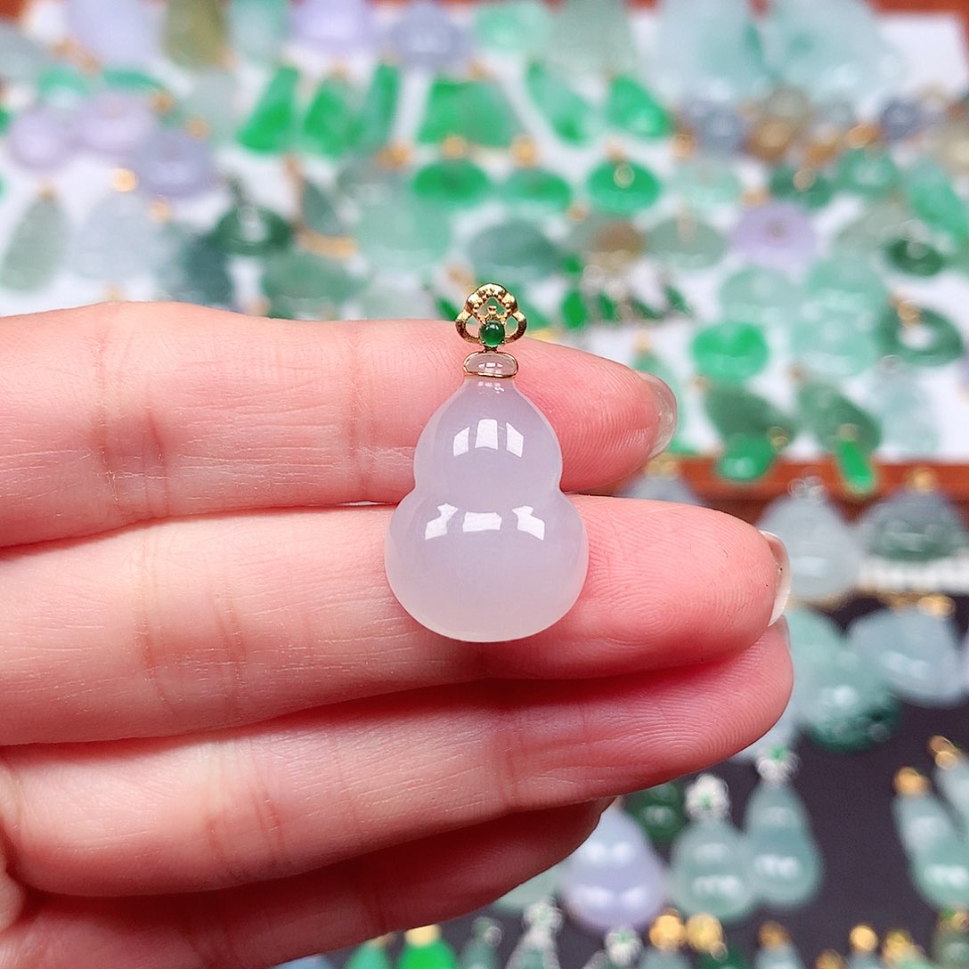 翡翠颈饰18K金镶嵌皮****8天然翡翠A货