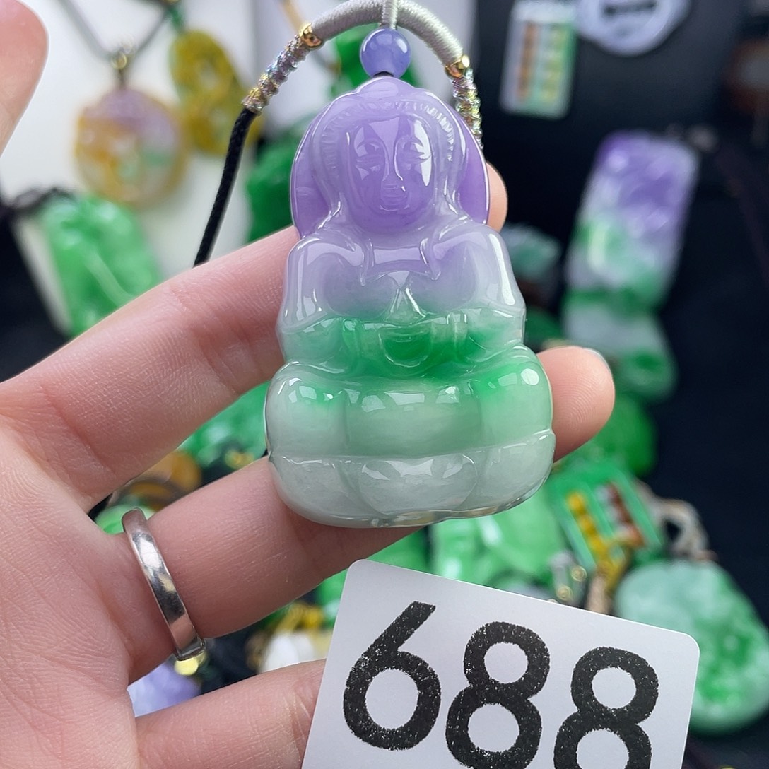 翡翠未镶嵌吊坠(赠链)