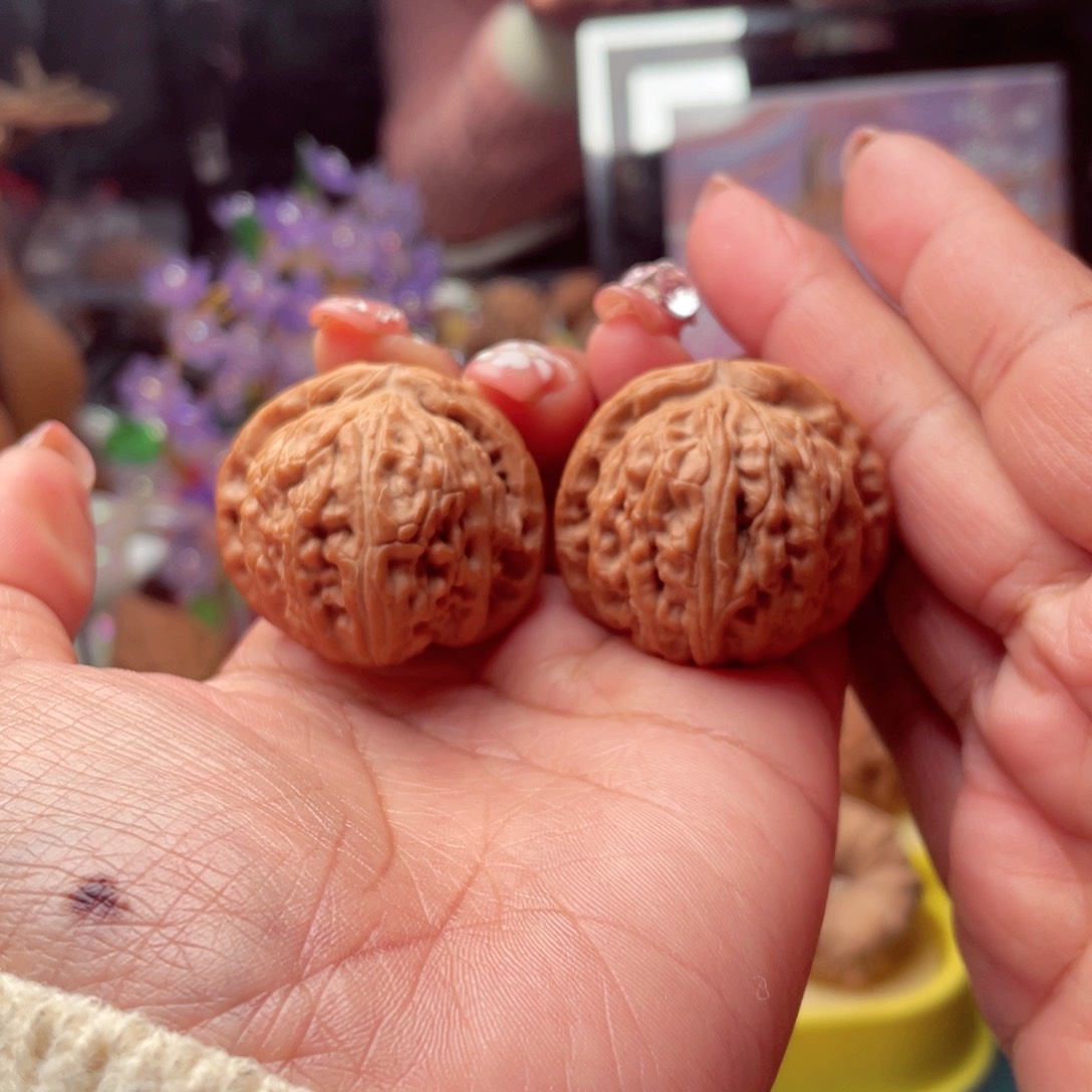 【闪购商品】文玩核桃把件我****?白狮子37