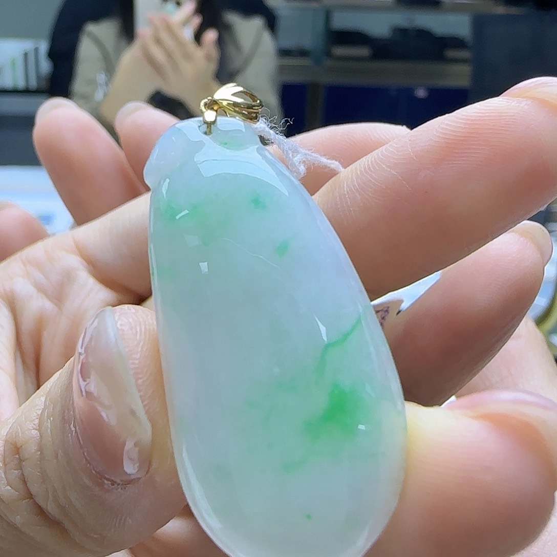 翡翠颈饰18K金镶嵌福瓜