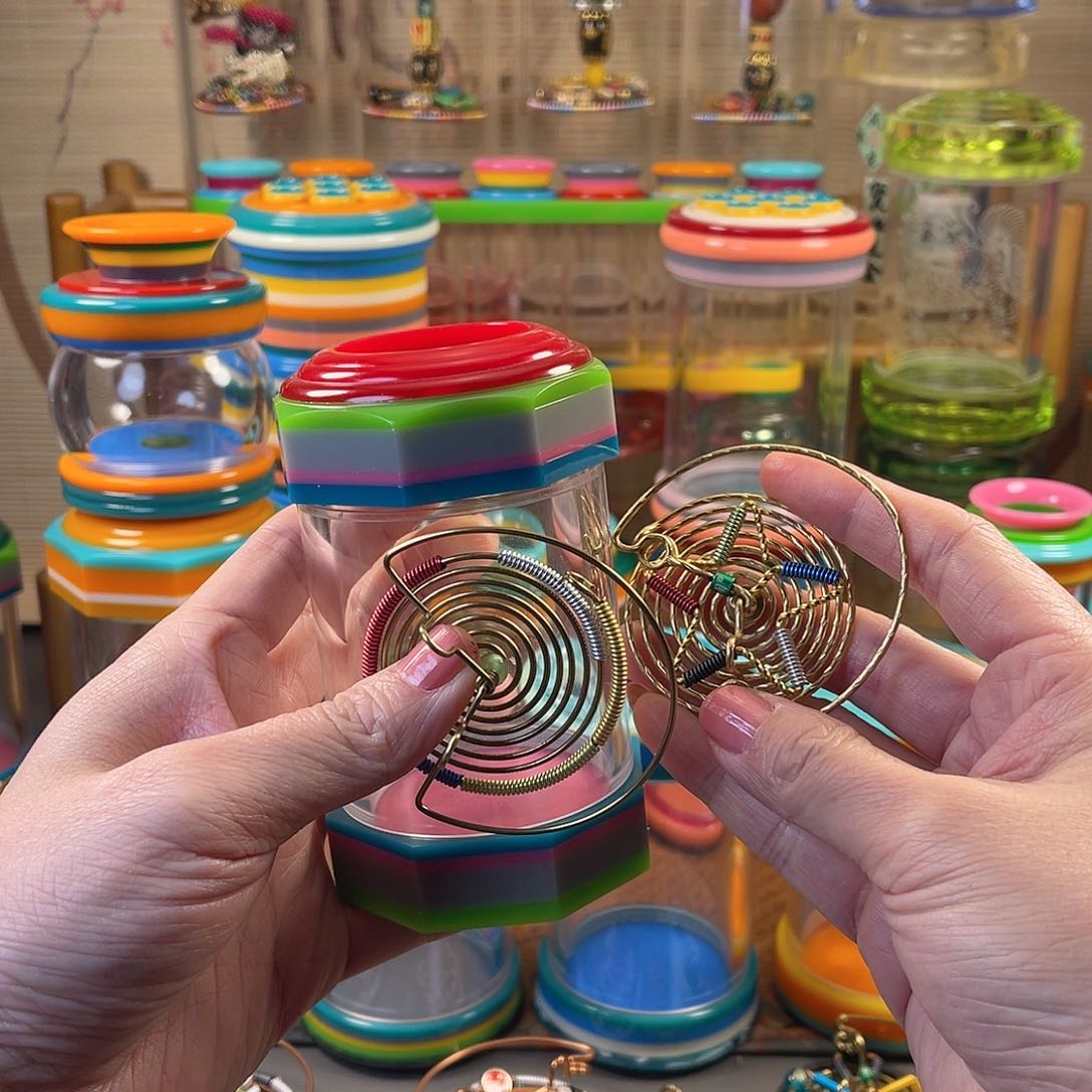 微微瑕红色1个带普通彩簧1个大五星1个按图发货