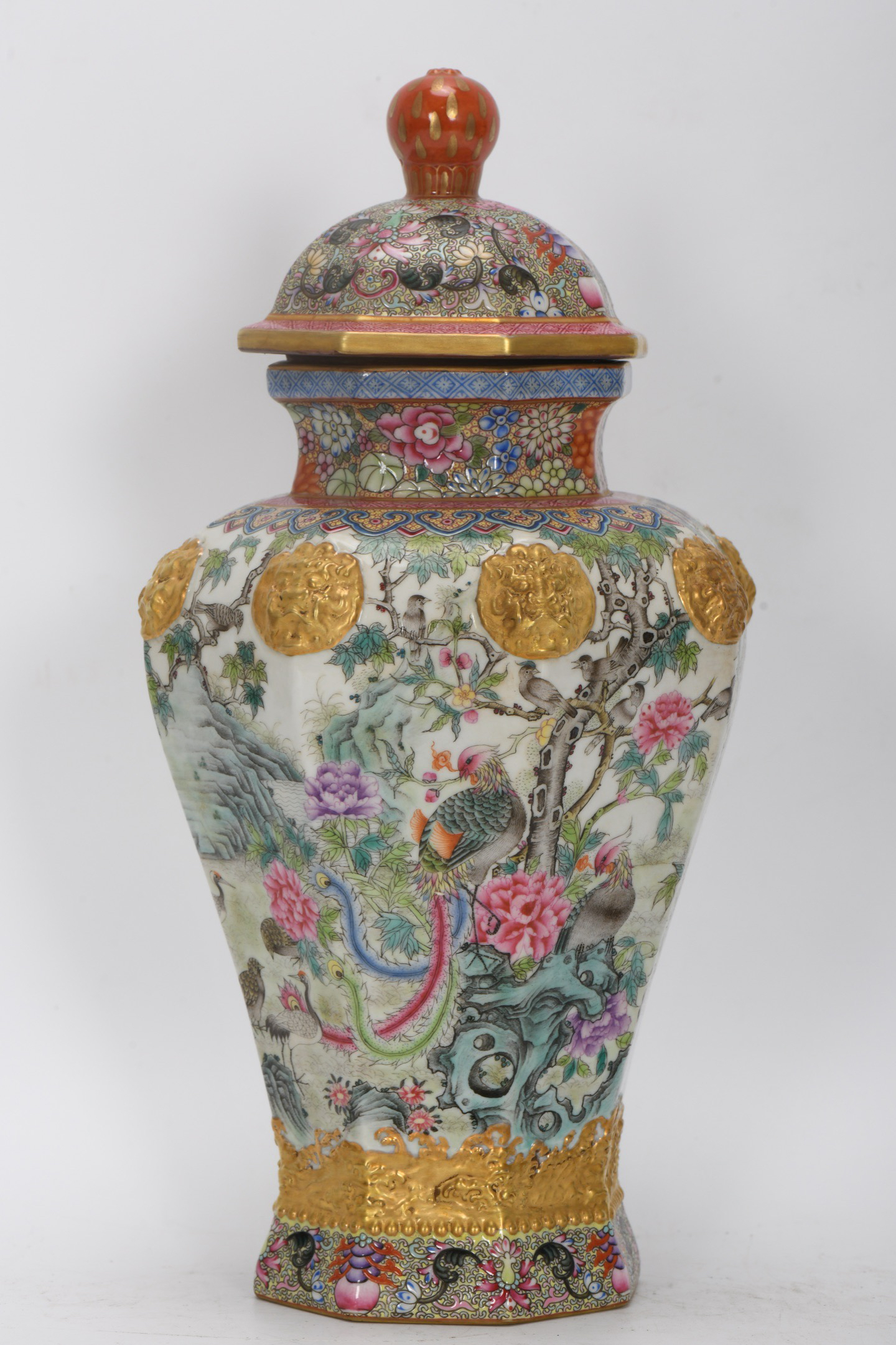 珐琅彩古月轩百鸟朝凤八方八耳盖罐