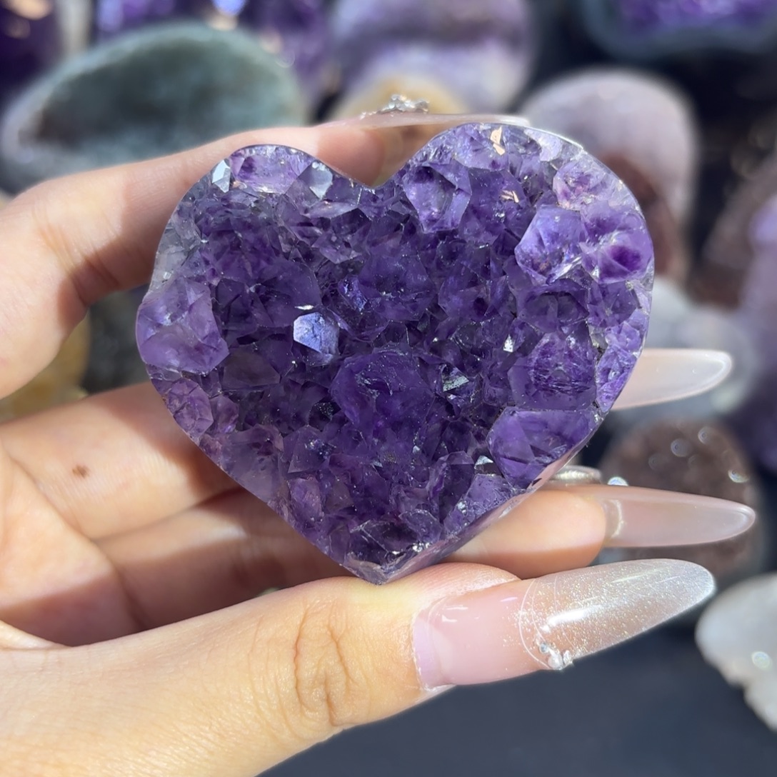 紫晶未镶嵌大型摆件（非配饰）紫牙爱心