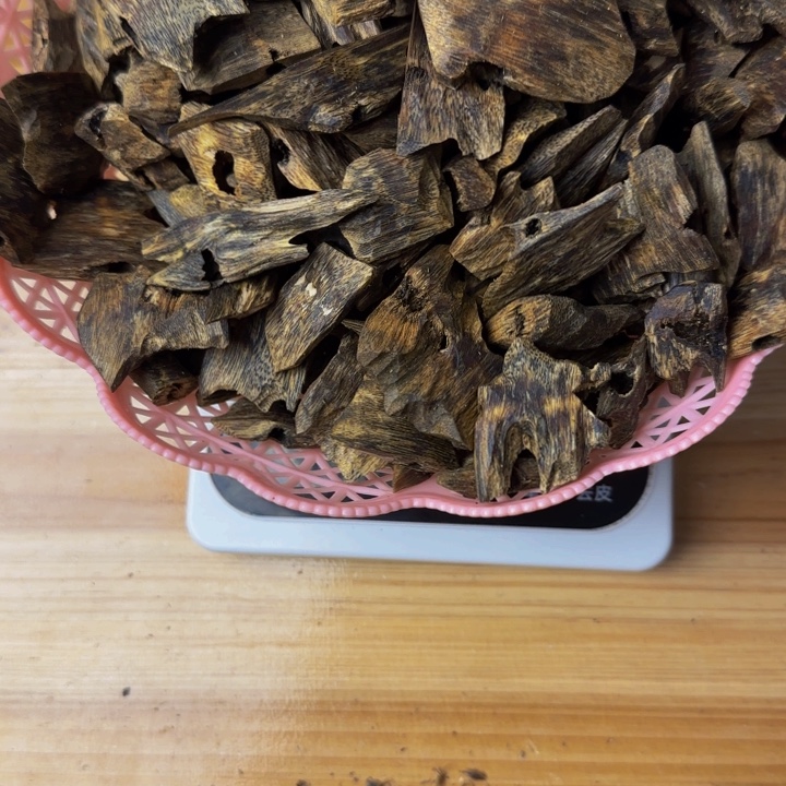 陌***。沉香碎屑沉香470克