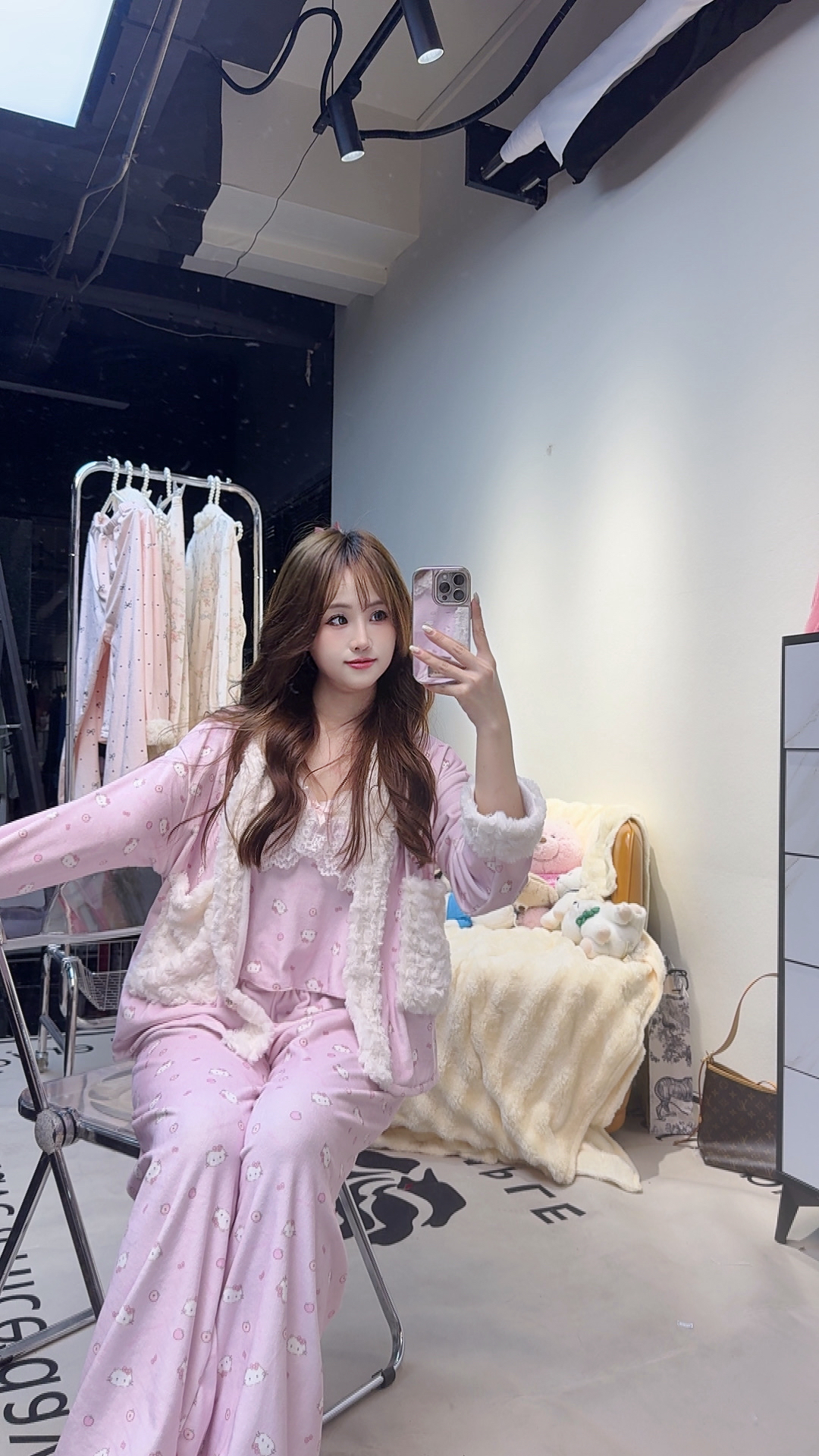 【婉婉】粉色猫咪海岛绒睡衣女秋冬新款简约舒适厚款长袖时尚套装