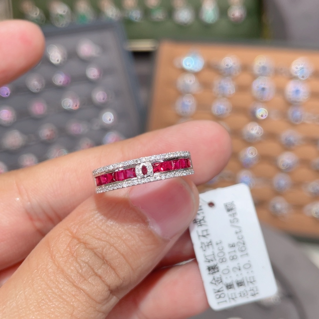 红宝石戒指18K金镶嵌0.8ct