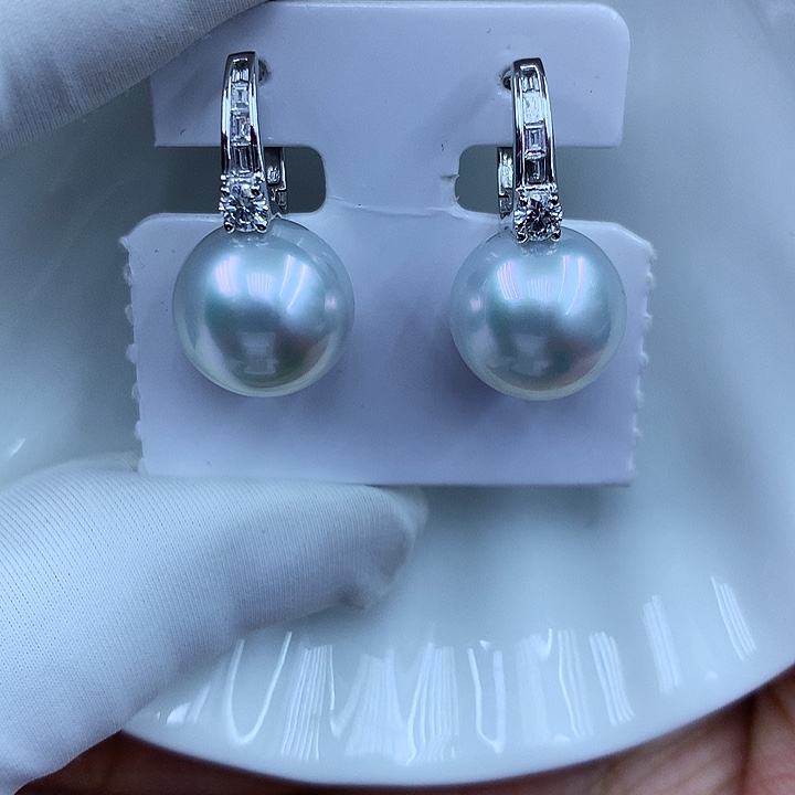 18K金镶嵌耳饰海水珍珠