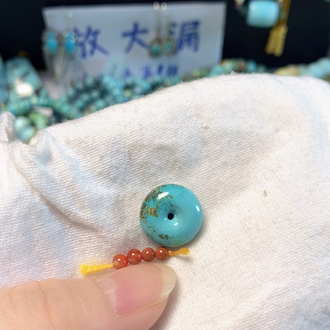 南红玛瑙未镶嵌珠宝奇石