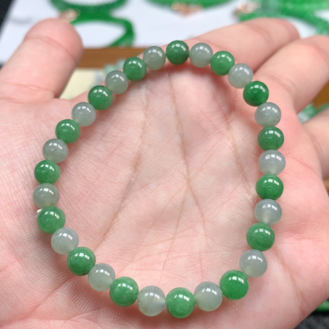 翡翠手链未镶嵌翡翠