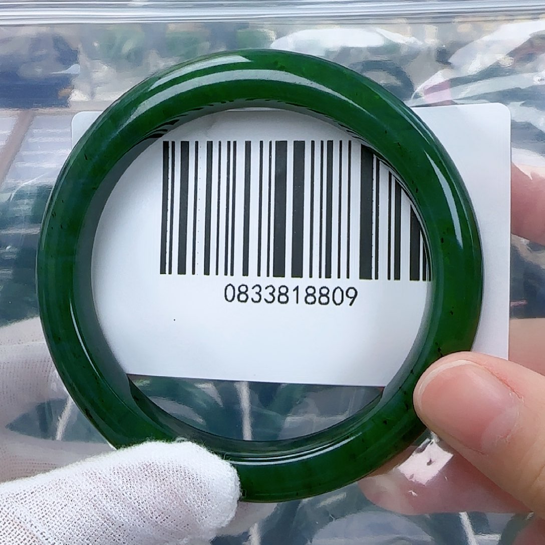 和田玉（碧玉）手镯未镶嵌6061