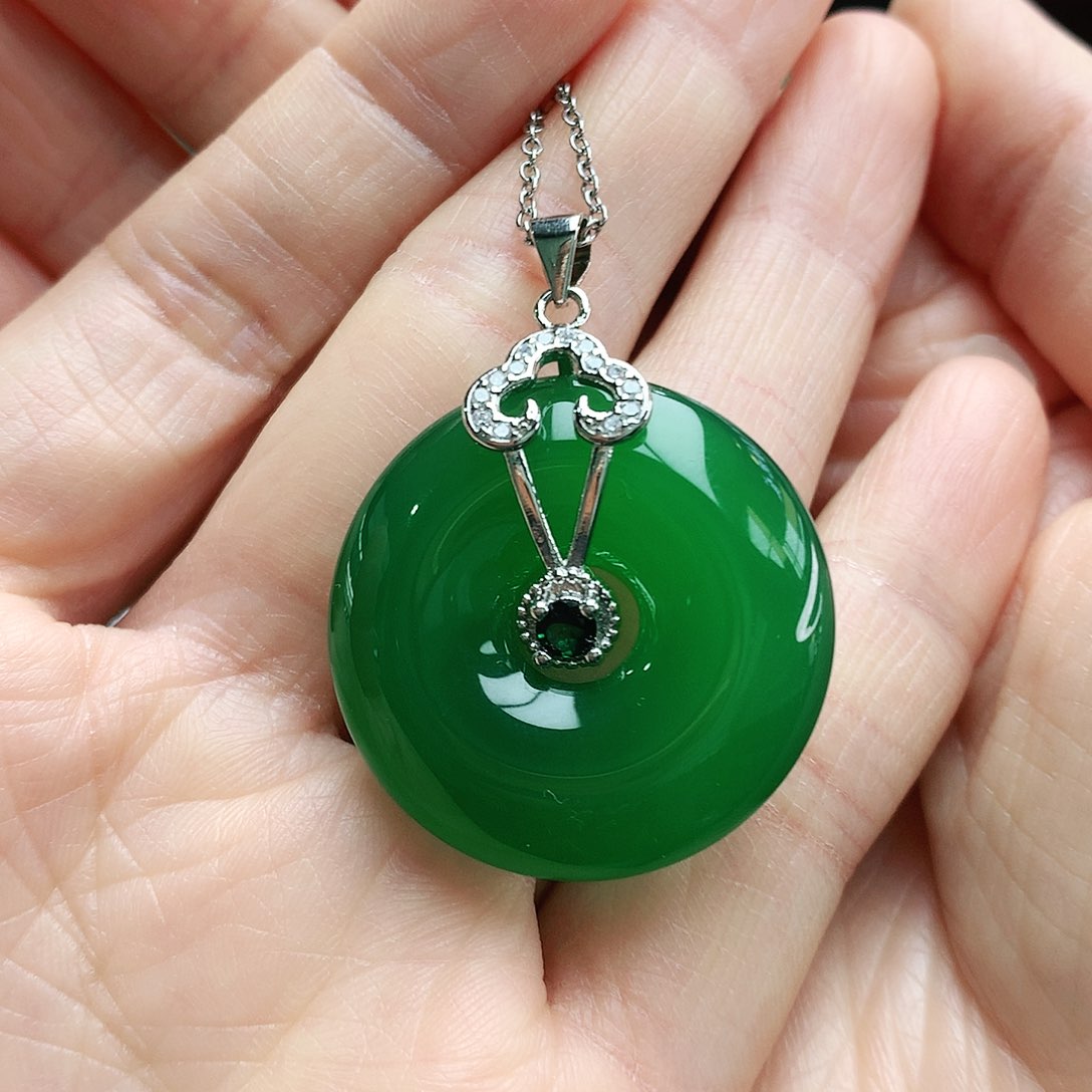 玛瑙/玉髓吊坠未镶嵌