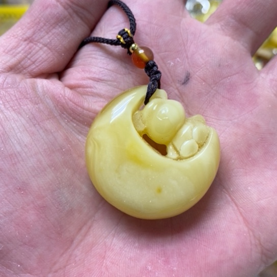 蜜蜡裸石未镶嵌吊坠