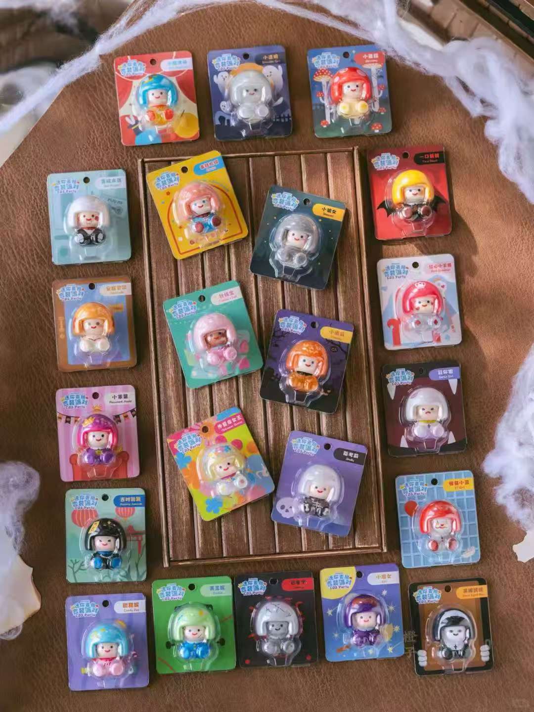 变装派对系列迷你吊挂卡盲盒麦格萌粒潮玩手办