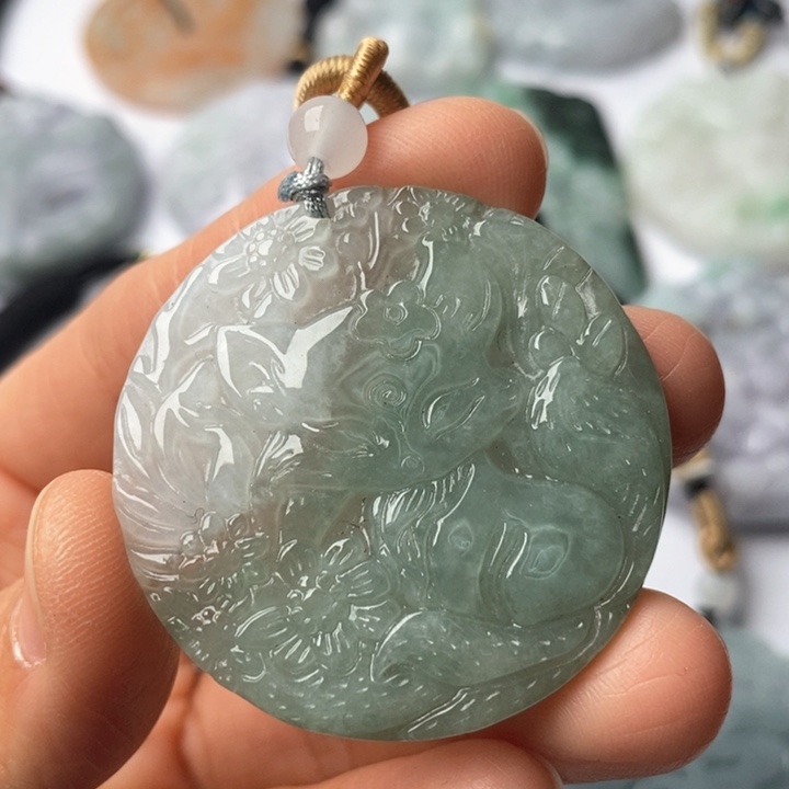 翡翠未镶嵌颈饰翡翠