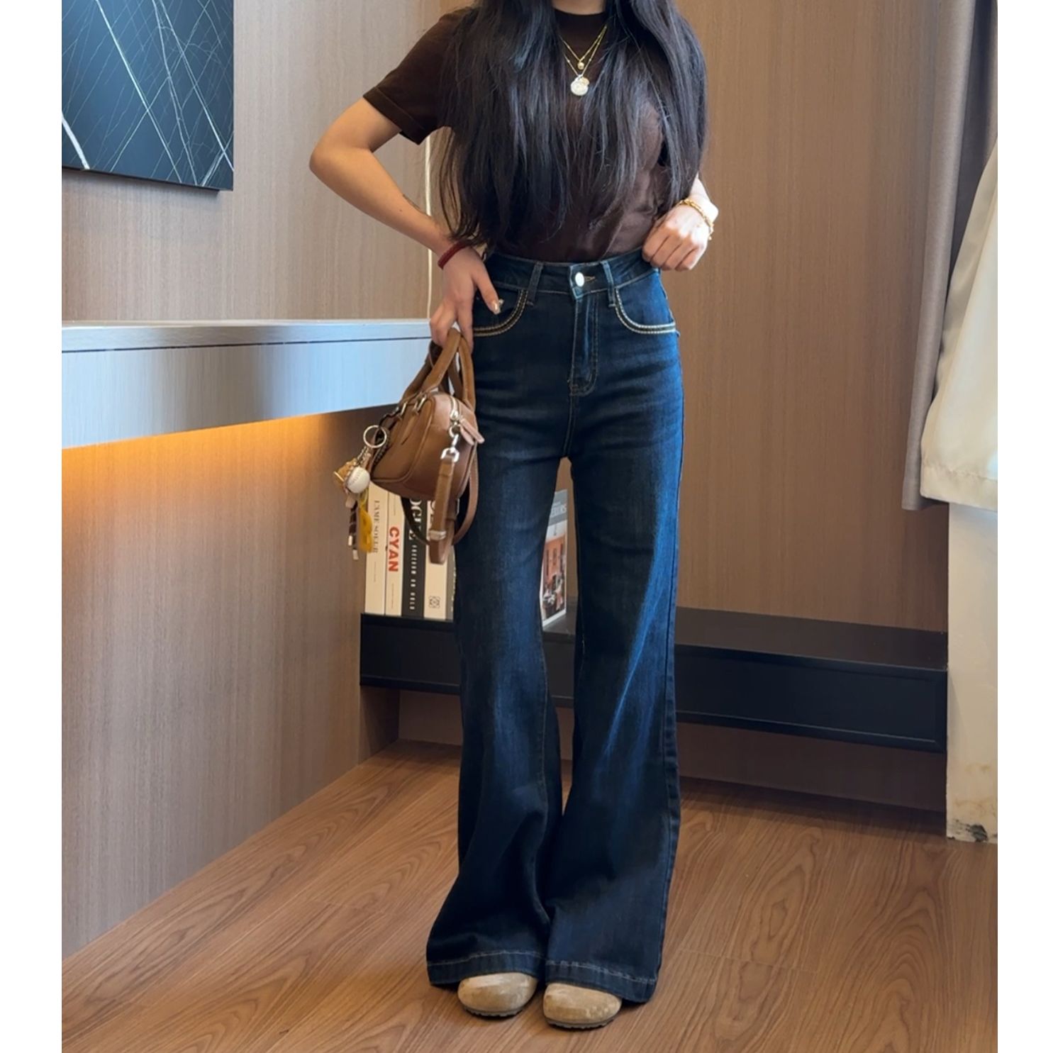 250不贴腿微喇叭牛仔裤女款工艺款2025新款高腰高弹力显瘦喇叭裤